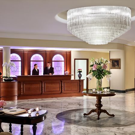 Hotel Splendide Royal Lugano Buitenkant foto The lobby of the hotel