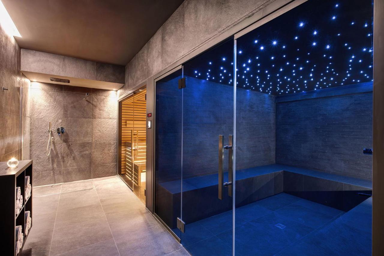 Hotel Splendide Royal Lugano Buitenkant foto A modern Finnish sauna